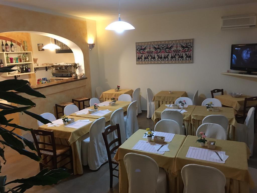 Hotel Maxim Olbia Eksteriør billede