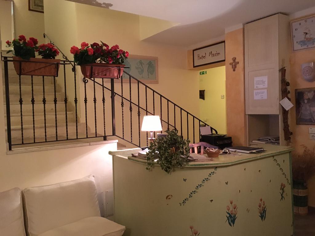 Hotel Maxim Olbia Eksteriør billede