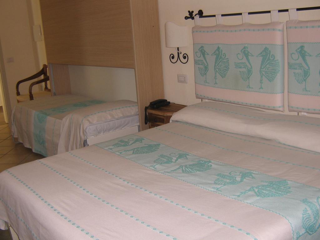 Hotel Maxim Olbia Eksteriør billede